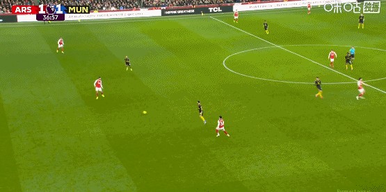 直播观看-卡圣连斩英超前二！曼联3比2阿森纳，姆贝莫+多尔古连场建功，库尼亚世界波