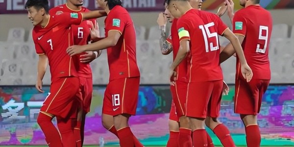 国足这个位置将率先完成新老交替，三位新星携手上位，值得期待|于金永|李昊|中国队|美加墨世界杯|中国男足_新浪体育_新浪新闻