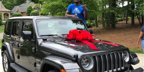 注册入口-球员拿到第一笔合同如何消费（下）奥尼尔购3辆奔驰