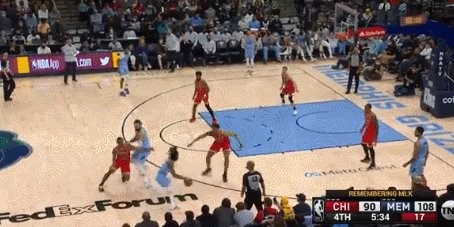 电竞投注平台-灰熊轻取公牛重回胜利轨道 亚当斯轻松一抱抢戏