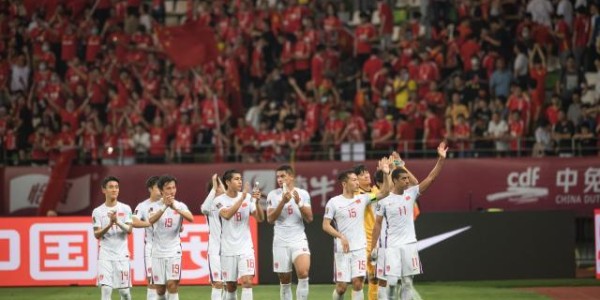 京媒：陈戌源率75人出征西亚 国足想与澳共用主场