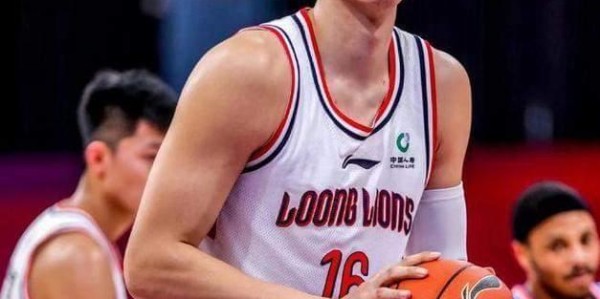 注册入口-50-51！中国男篮半场落后，3人低迷，数据一目了然，考验郭士强